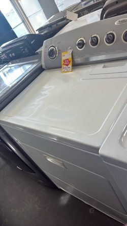 Like new Whirlpool electric  dryer