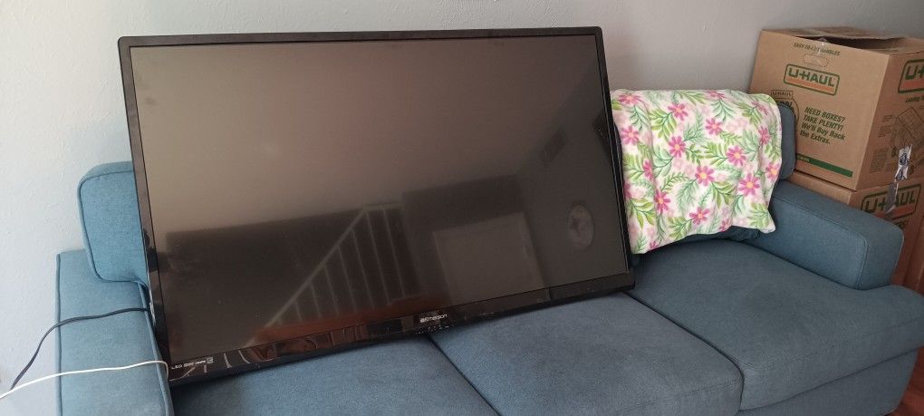 55 Inch Emerson Tv
