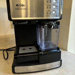 https://offerup.com/redirect/?o=TXIuQ29mZmVl Espresso and Cappuccino Machine with Automatic Milk Frother- MUST GO