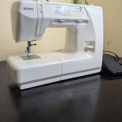 Kenmore Sewing Machine – Smooth Stitch, Tested, With Pedal