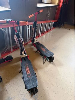 VIRO Electric scooters x 2