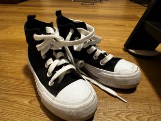 Kids shoes size 1