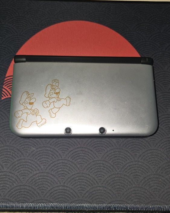 3DS XL - Year of Luigi Edition