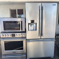Frigidaire Professional Kitchen Set Refrigerator Stove 