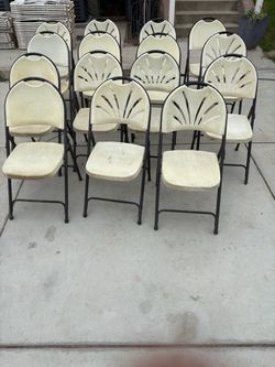 Used foldable chairs