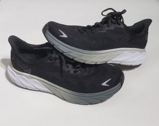 HOKA ONE ARAHI 6 WOMENS  SHOES SIZE 8.5B