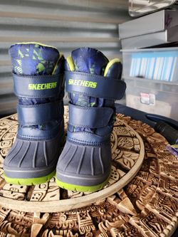 $10 SKECHERS kids Boots Size 7