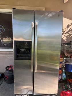 Kenmoore Refrigerator