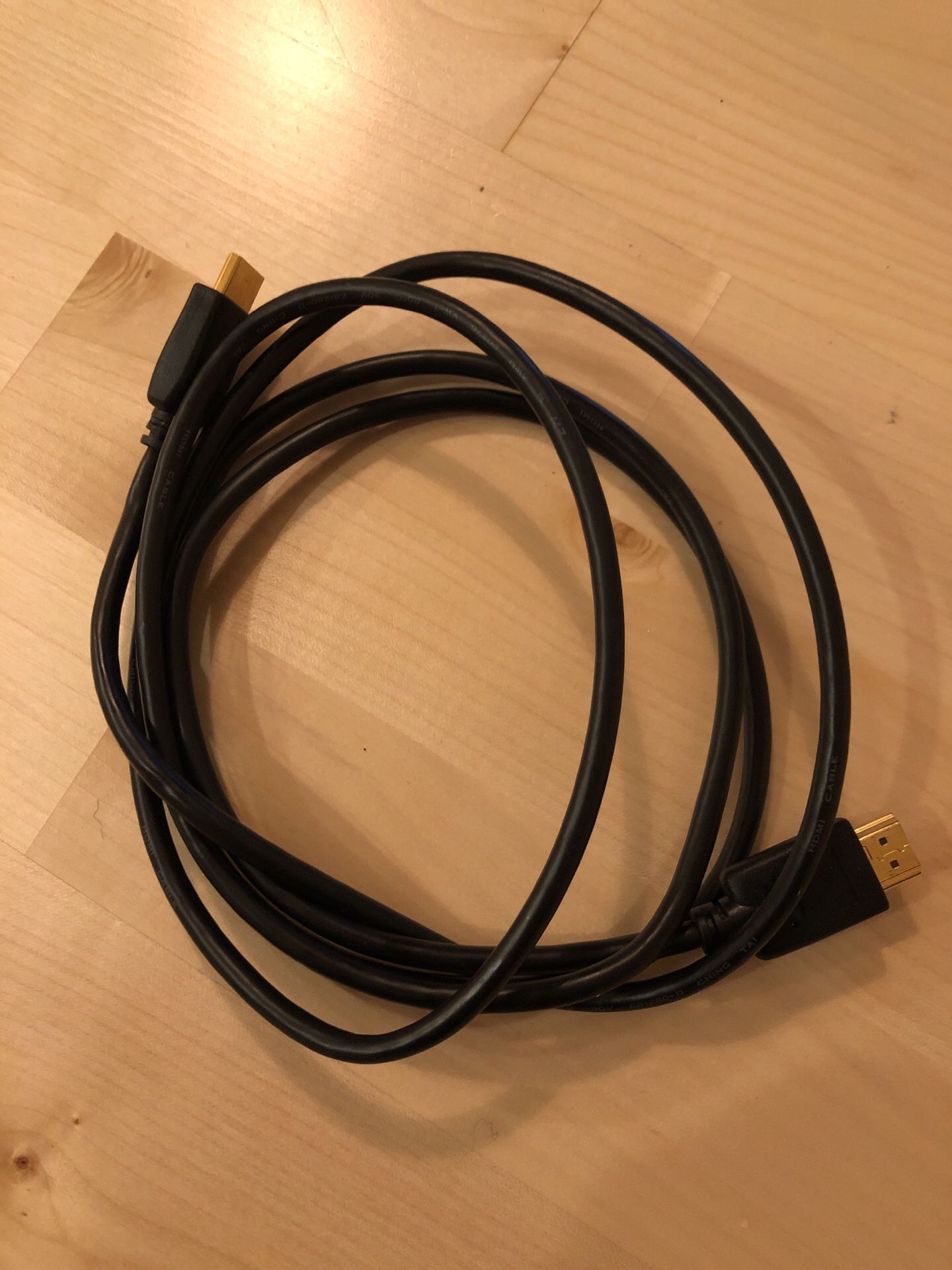 HDMI cords - 2x