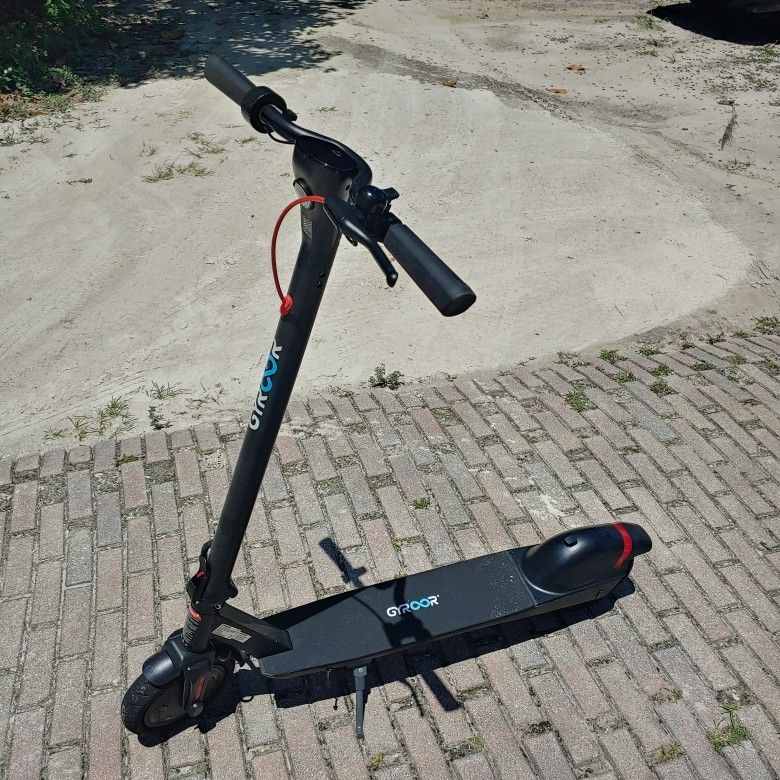 Folding Electric Scooter for Commuting & Travel Gyroor HR9