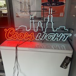 Neon Chicago Sky Line Coors Light