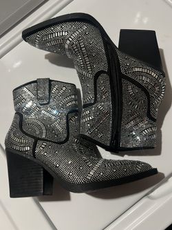 Cowgirls Wome Boots Size 9