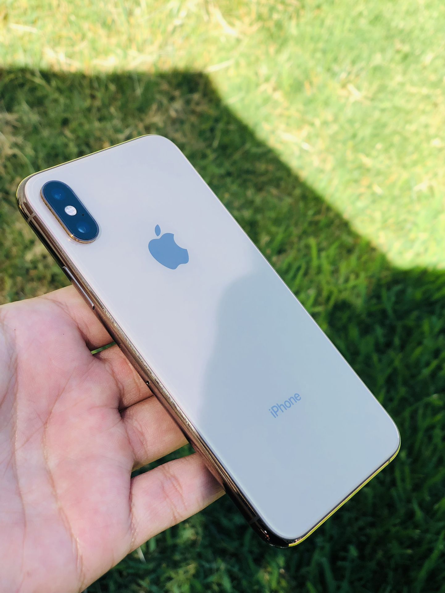iPhone XS Max Unlocked 64 Gn 