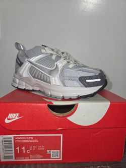 Nike Vermon 5 size 11c