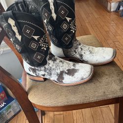 they are a size 10 got em in texas