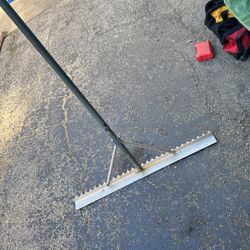 Asphalt Lute Rake Like New Aluminum 