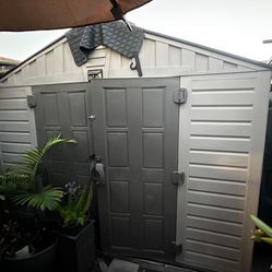 Lifetime 8 Ft x 10 Ft Outdoor Storage Shed