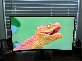 Gigabyte 32” curved gaming monitor