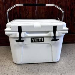 Yeti Roadie 20 Metal Handle 