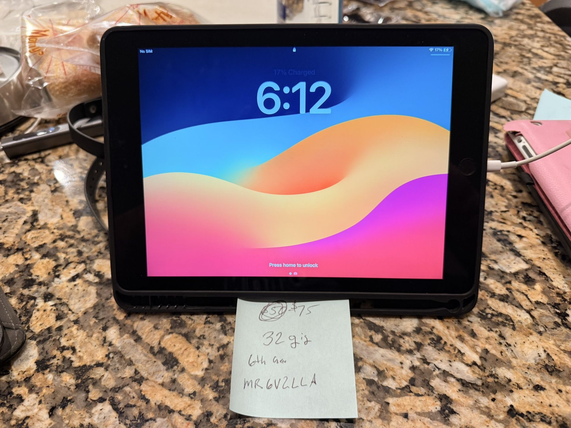 32gb 6th Gen iPad Clean