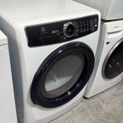 Electrolux Front Load Gas Dryer 