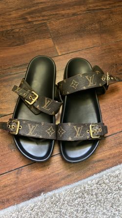 Louis Vuitton Sandals size 8