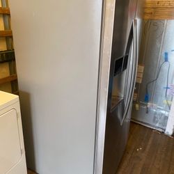 Whirlpool Refrigerator 