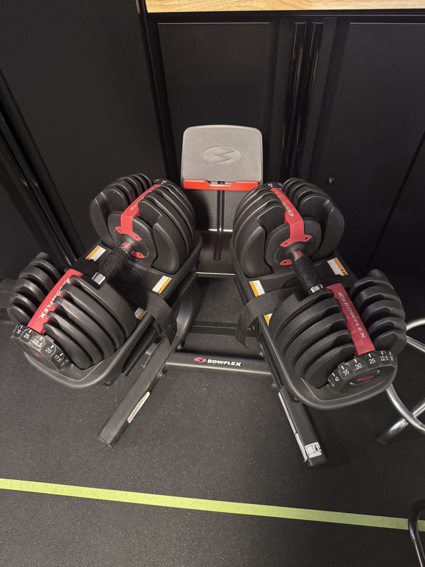 Bowflex SelectTech 552 Dumbbells w/ Stand – Great Condition