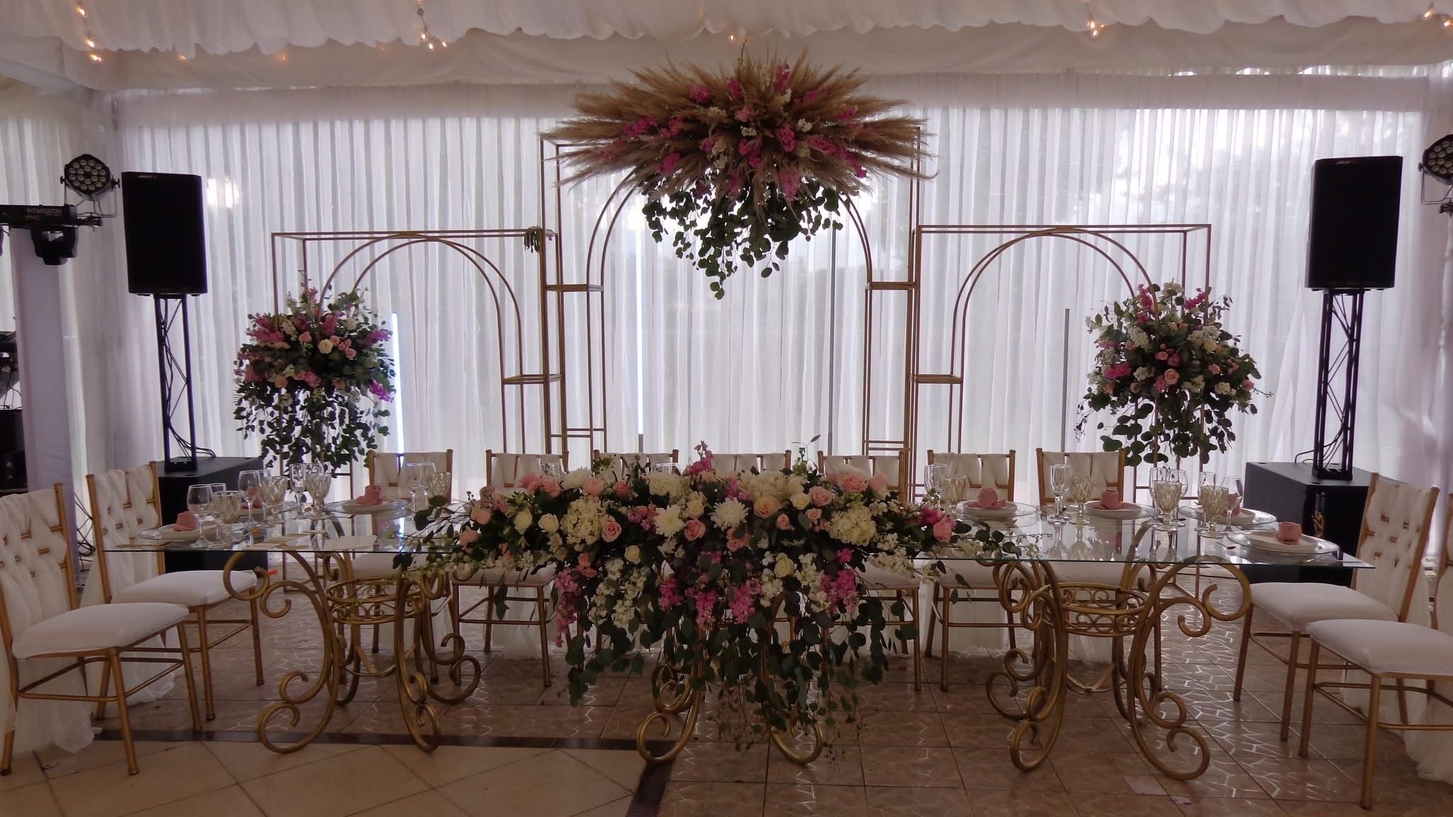 Sweetheart Table Arches