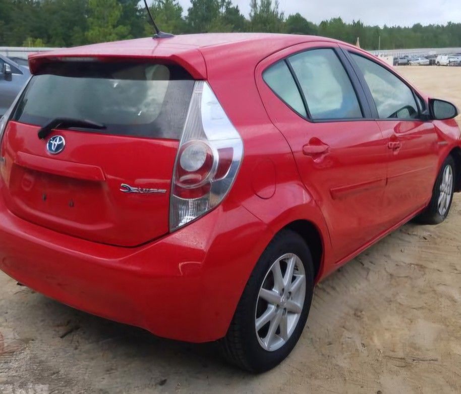 Parts - 2013 Toyota Prius C