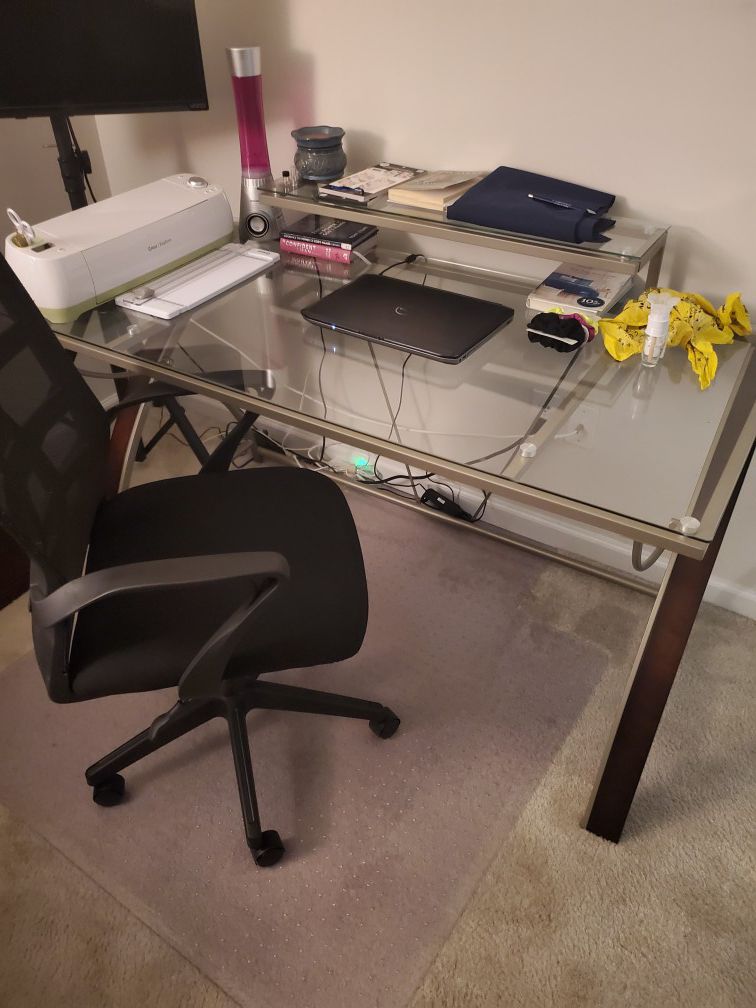 Desk, Chair and Carpet Protector Bundle For Sale $175 OBO