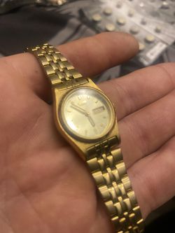 Vintage Seiko 7N83-0081 Gold Tone Womens Watch. New Battery! for Sale in  Little River, SC - OfferUp