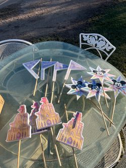 12 Disney foam center pieces