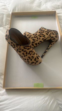 Steve Madden leopard shoes