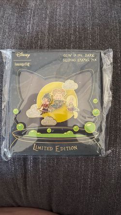 Disney Loungefly Hocus Pocus Limited Edition 500 Glow in the Dark Pin