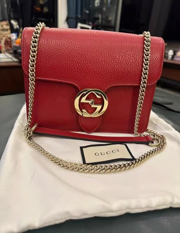 Gucci red messenger bag