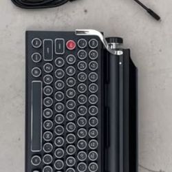 Qwerkywriter s typewriter keyboard (gaming, razer, rgb, pc, apple).