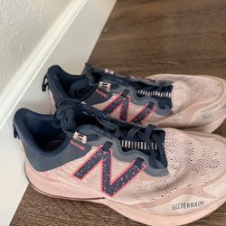 New Balance Women Shoes 