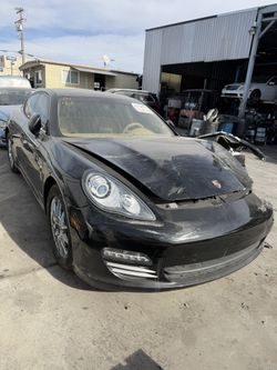 Parting Out! 2011 Porsche Panamera For Parts!
