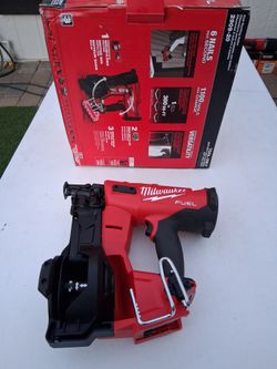 Milwaukee M18 Fuel coil Rufin nailer tool only