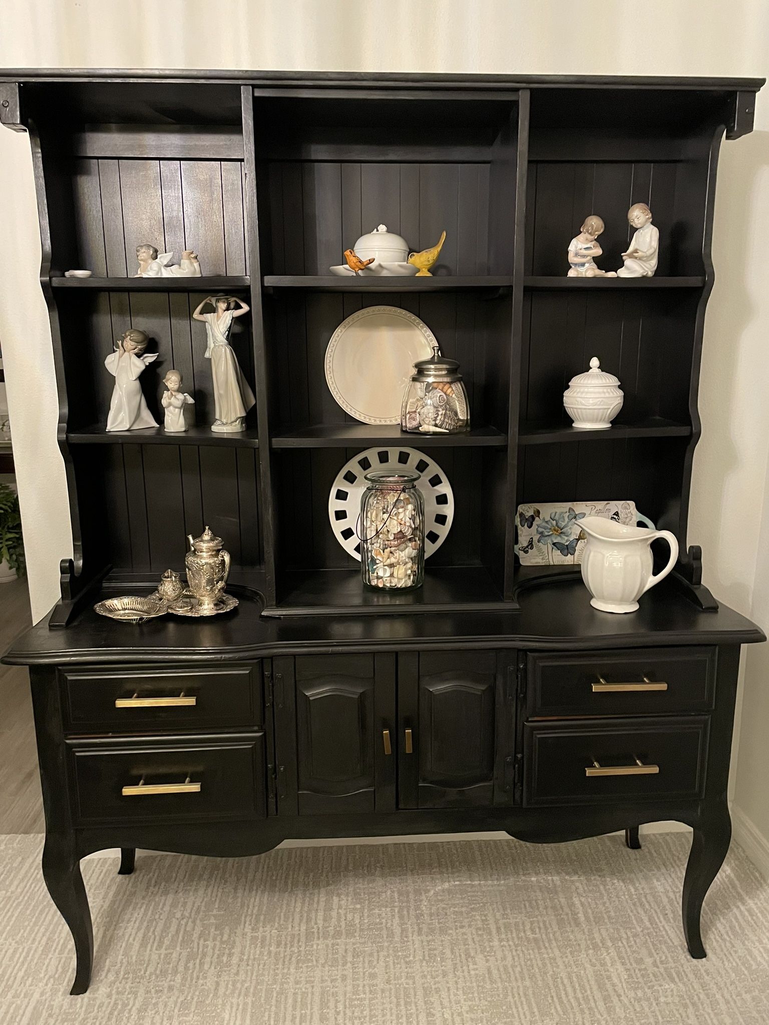 Hutch/china Cabinet
