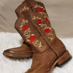 Cowgirl boots girl size 9.5