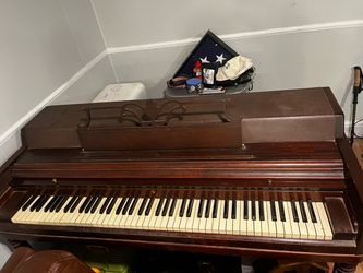 Wurlitzer Piano antique