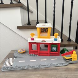 Fisher Price Little People Toy 