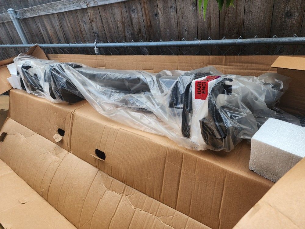Crew Cab 6-Inch Rectangular Assist Steps in Black - GM (contact info removed)3 (contact info removed)6