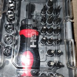 Hyper Tough 27pc Stubby Driver And Socket Set