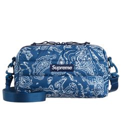 Supreme Puffer Side Bag (Blue paisley)