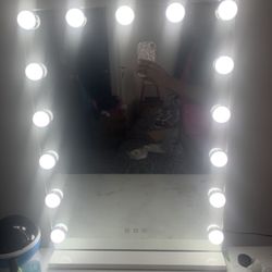 Lighted Vanity Mirror