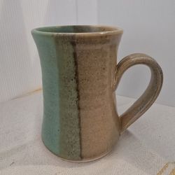 Beautiful handcrafted Lantern Hill mug