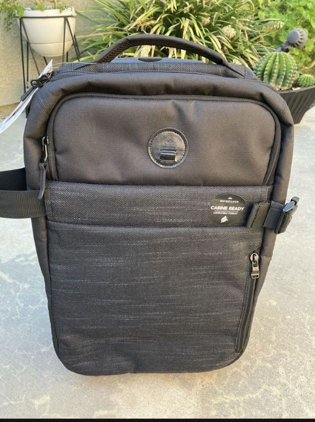 NEW QUIKSILVER Horizon Suitcase
